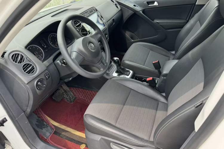 Used Volkswagen Tiguan 2016 280TSI Automatic Two-Wheel-Drive Silk Road Style Edition Interior 1