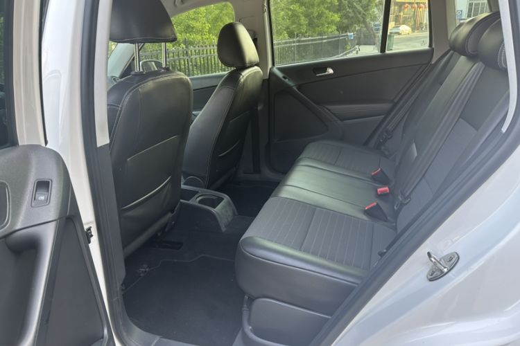 Used Volkswagen Tiguan 2016 300TSI Automatic Two-Wheel Drive Trend Edition Interior 2