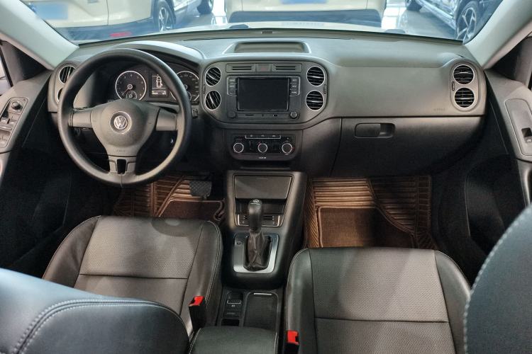 Used Volkswagen Tiguan 2016 280TSI Automatic Two-Wheel-Drive Silk Road Style Edition Interior 3