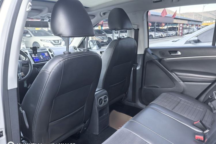 Used Volkswagen Tiguan 2016 300TSI Automatic All-Wheel Drive Fashion Vision Edition Interior 3