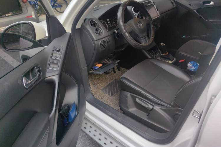 Used Volkswagen Tiguan 2016 300TSI Automatic Two-Wheel Drive Trend Edition Interior 3