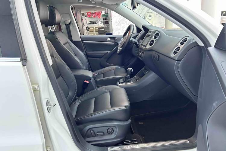 Used Volkswagen Tiguan 2016 300TSI Automatic Two-Wheel Drive Luxury Edition Interior 3