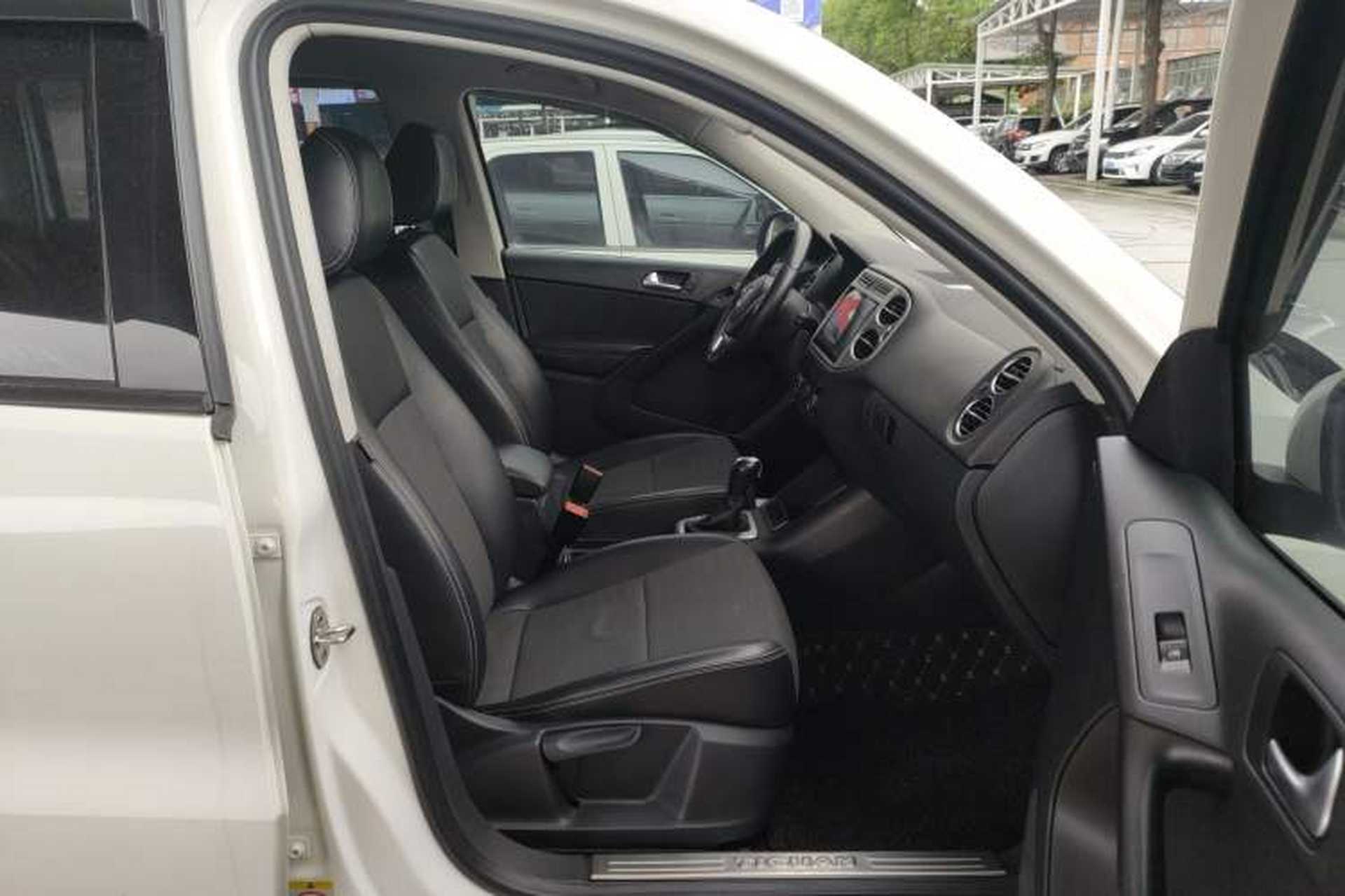 Used Volkswagen Tiguan 2016 280TSI Automatic Two-Wheel-Drive Silk Road Style Edition Interior 3