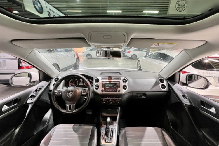 Used Volkswagen Tiguan 2016 300TSI Automatic All-Wheel Drive Fashion Vision Edition Interior 3