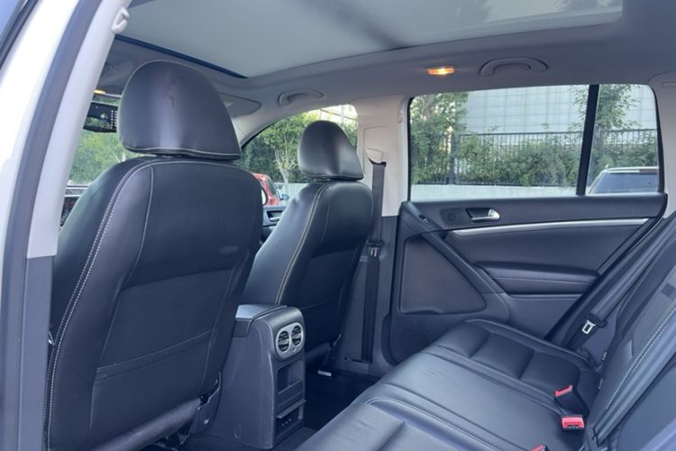 Used Volkswagen Tiguan 2016 300TSI Automatic Two-Wheel Drive Luxury Edition Interior 3