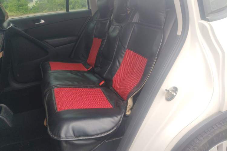 Used Volkswagen Tiguan 2016 300TSI Automatic Two-Wheel Drive Trend Edition Interior 4