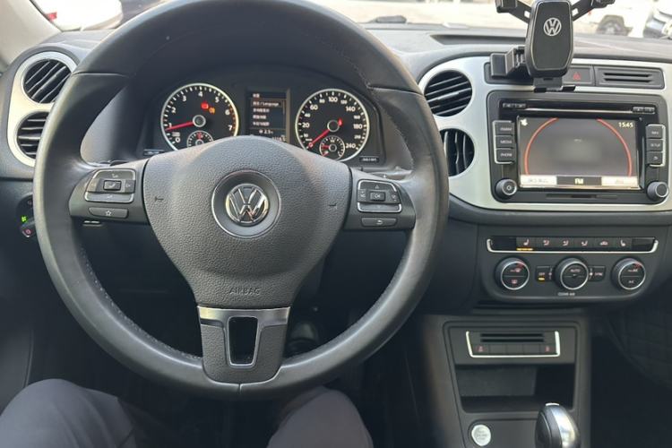 Used Volkswagen Tiguan 2016 300TSI Automatic Two-Wheel Drive Luxury Edition Interior 4