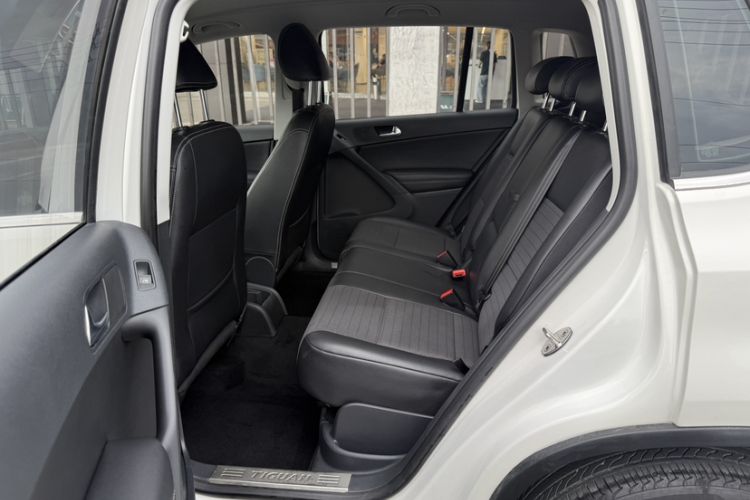 Used Volkswagen Tiguan 2016 300TSI Automatic Two-Wheel Drive Trend Edition Interior 4