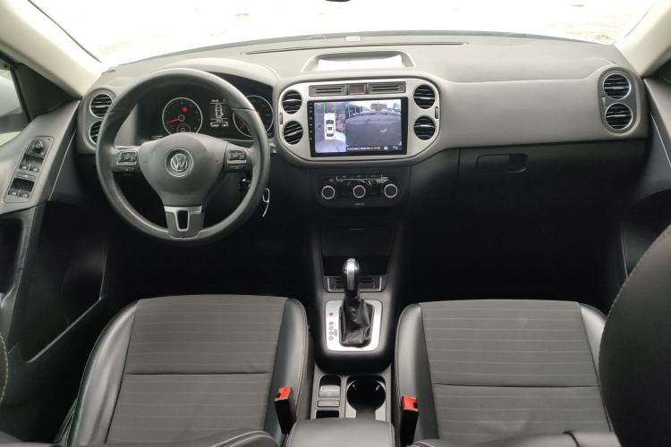 Used Volkswagen Tiguan 2016 280TSI Automatic Two-Wheel-Drive Silk Road Style Edition Interior 4