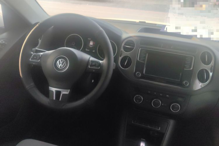 Used Volkswagen Tiguan 2016 2.0 TSI Four-Wheel Drive Standard Version Interior 5