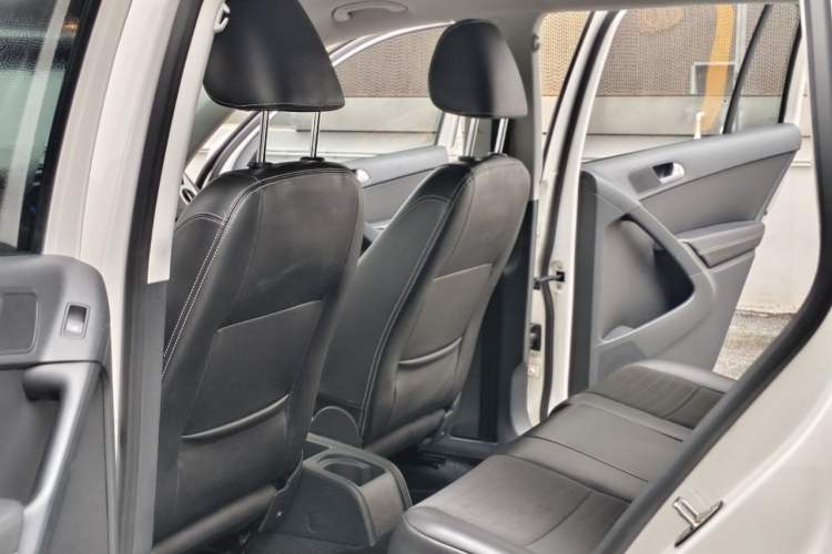 Used Volkswagen Tiguan 2016 300TSI Automatic Two-Wheel Drive Trend Edition Interior 6