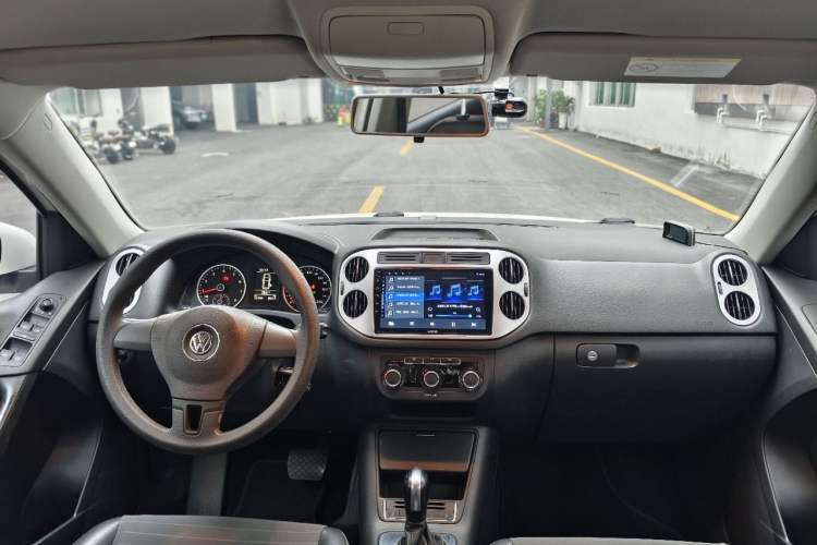 Used Volkswagen Tiguan 2016 300TSI Automatic Two-Wheel Drive Trend Edition Interior 7