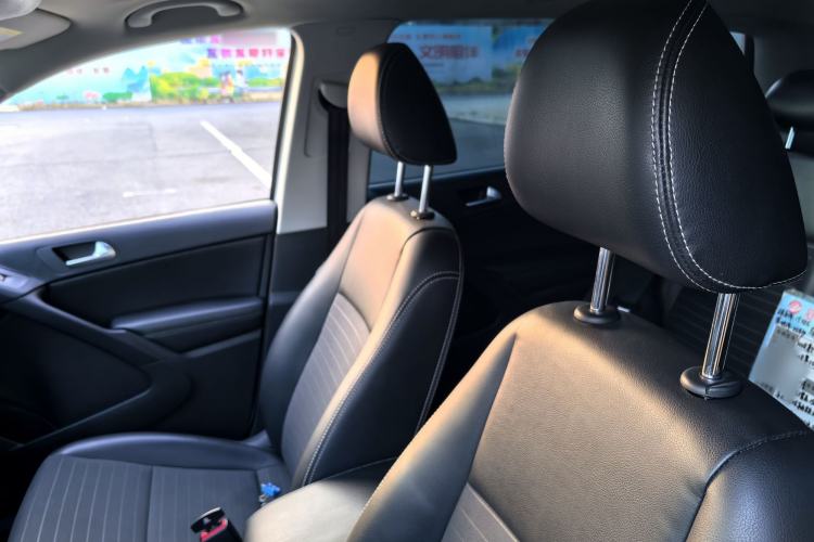 Used Volkswagen Tiguan 2016 280TSI Automatic Two-Wheel-Drive Silk Road Style Edition Interior 7