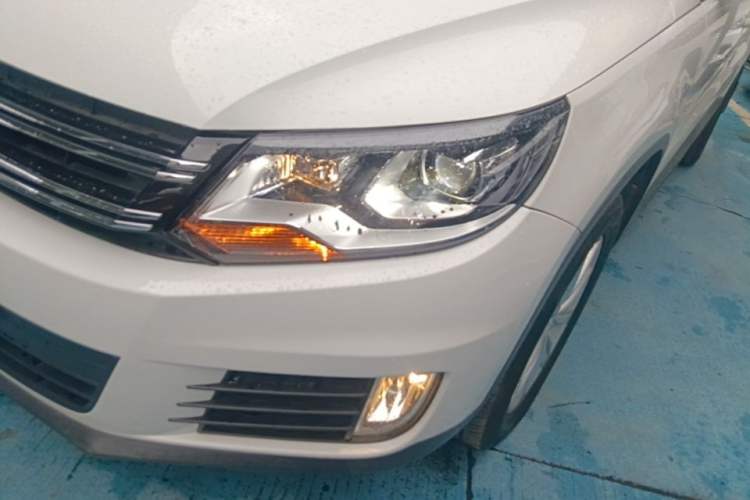 Used Volkswagen Tiguan 2016 280TSI Automatic Two-Wheel-Drive Silk Road Style Edition Left Front Headlight