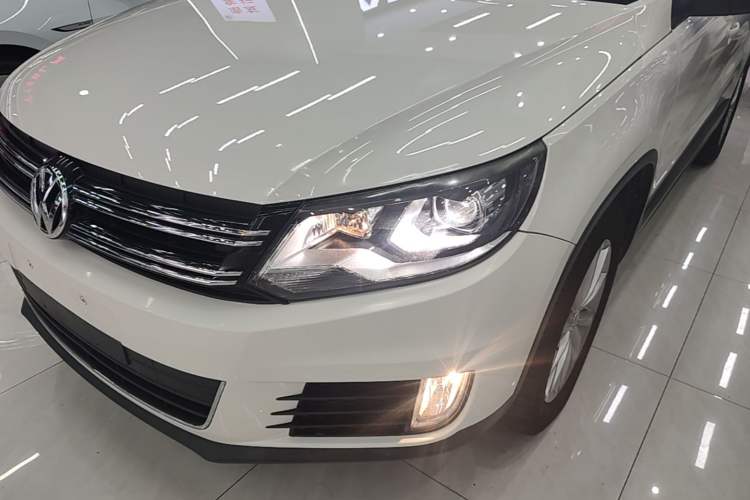 Used Volkswagen Tiguan 2016 280TSI Automatic Two-Wheel Drive Silk Road Comfort Edition Left Front Headlight