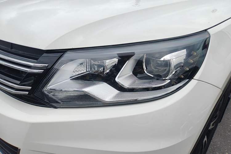 Used Volkswagen Tiguan 2016 300TSI Automatic Two-Wheel Drive Luxury Edition Left Front Headlight