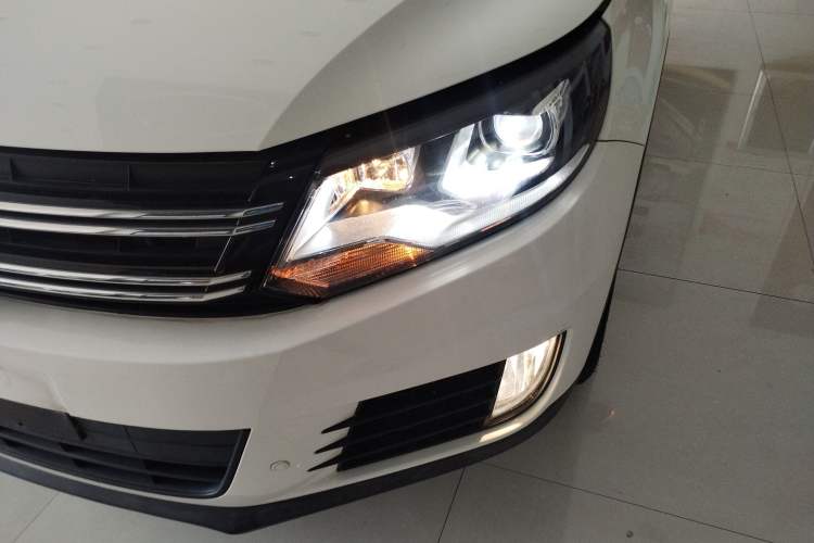 Used Volkswagen Tiguan 2016 300TSI Automatic Two-Wheel Drive Trend Edition Left Front Headlight