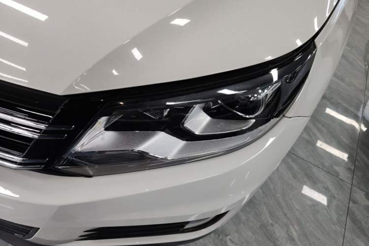 Used Volkswagen Tiguan 2016 280TSI Automatic Two-Wheel-Drive Silk Road Style Edition Left Front Headlight