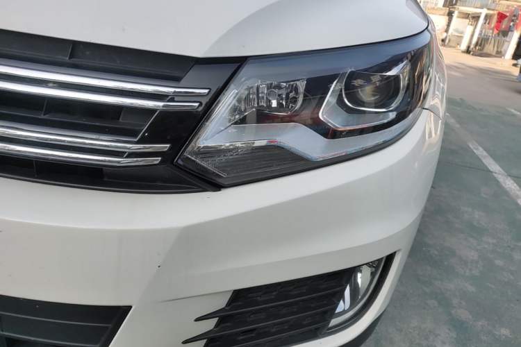 Used Volkswagen Tiguan 2016 280TSI Automatic Two-Wheel-Drive Silk Road Style Edition Left Front Headlight