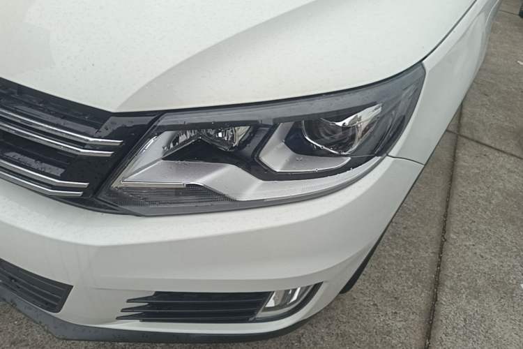 Used Volkswagen Tiguan 2016 280TSI Automatic Two-Wheel-Drive Silk Road Style Edition Left Front Headlight