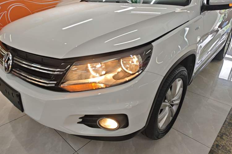 Used Volkswagen Tiguan 2016 2.0 TSI Four-Wheel Drive Standard Version Left Front Headlight