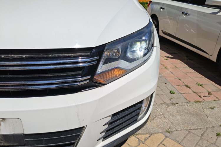 Used Volkswagen Tiguan 2016 280TSI Automatic Two-Wheel Drive Silk Road Comfort Edition Left Front Headlight