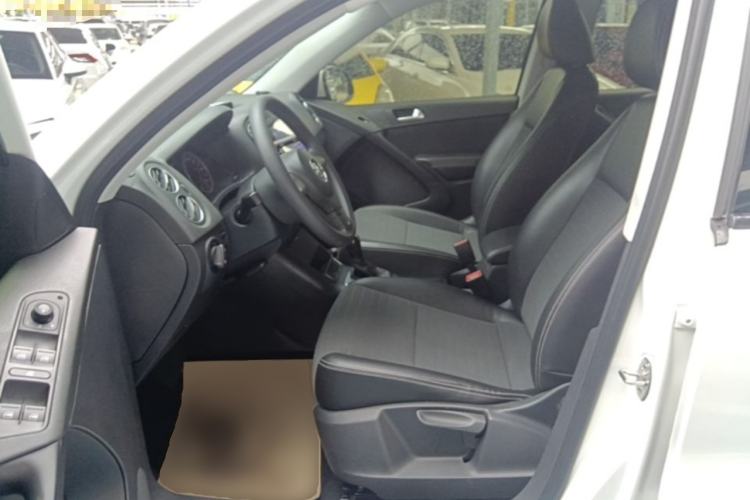 Used Volkswagen Tiguan 2016 280TSI Automatic Two-Wheel-Drive Silk Road Style Edition Left Front Seat