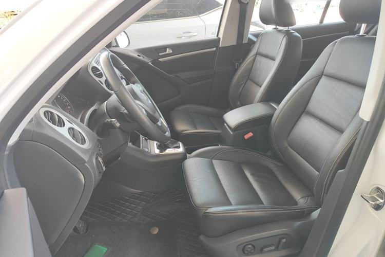 Used Volkswagen Tiguan 2016 300TSI Automatic All-Wheel Drive Luxury Edition Left Front Seat
