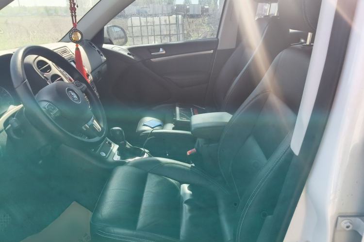 Used Volkswagen Tiguan 2016 300TSI Automatic All-Wheel Drive Luxury Edition Left Front Seat