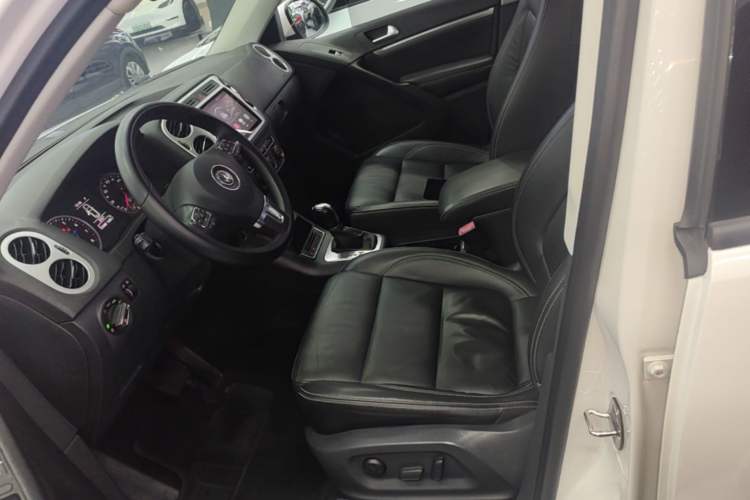 Used Volkswagen Tiguan 2016 280TSI Automatic Two-Wheel Drive Silk Road Comfort Edition Left Front Seat