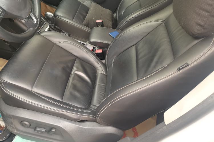 Used Volkswagen Tiguan 2016 280TSI Automatic Two-Wheel Drive Silk Road Comfort Edition Left Front Seat