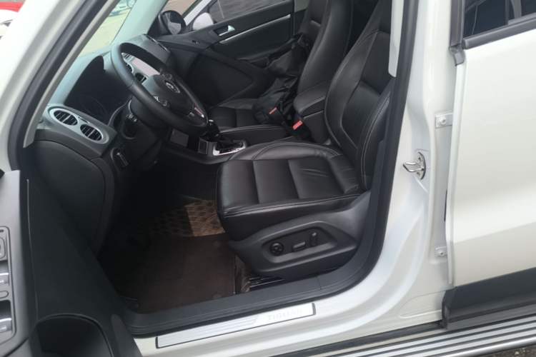 Used Volkswagen Tiguan 2016 280TSI Automatic Two-Wheel Drive Silk Road Comfort Edition Left Front Seat