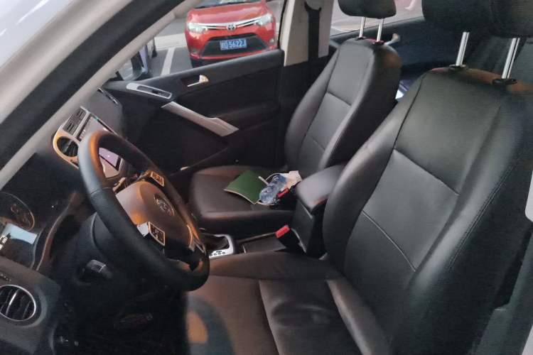 Used Volkswagen Tiguan 2016 280TSI Automatic Two-Wheel-Drive Silk Road Style Edition Left Front Seat
