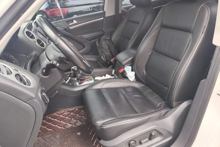 Used Volkswagen Tiguan 2016 300TSI Automatic All-Wheel Drive Luxury Edition Left Front Seat