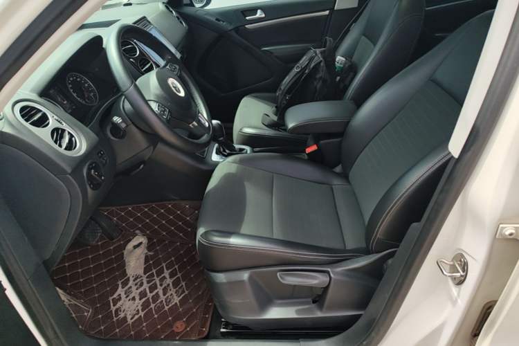 Used Volkswagen Tiguan 2016 300TSI Automatic All-Wheel Drive Fashion Vision Edition Left Front Seat