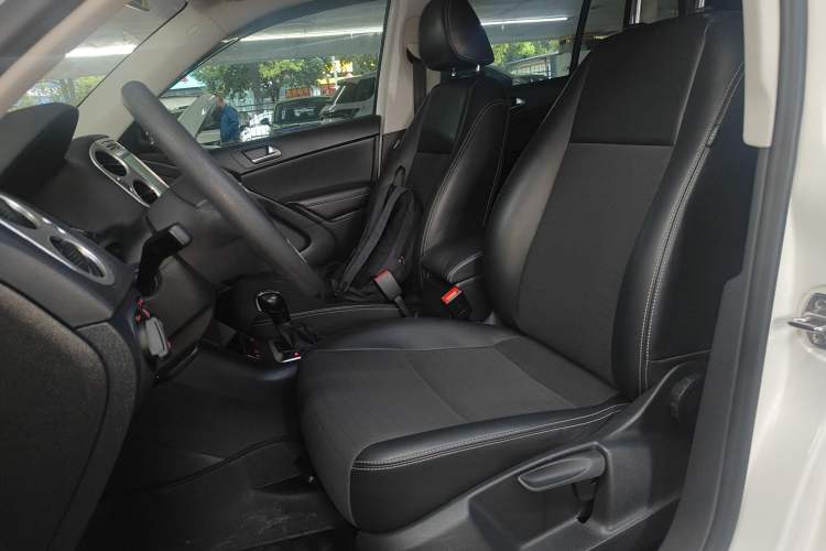 Used Volkswagen Tiguan 2016 280TSI Automatic Two-Wheel-Drive Silk Road Style Edition Left Front Seat