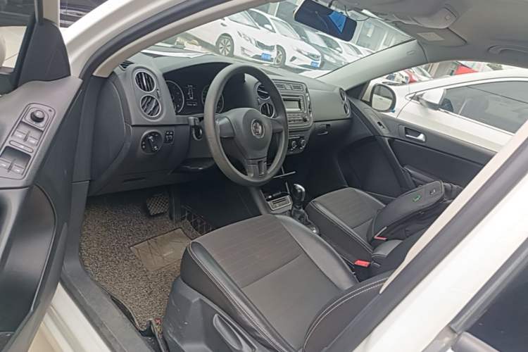 Used Volkswagen Tiguan 2016 280TSI Automatic Two-Wheel-Drive Silk Road Style Edition Left Front Seat