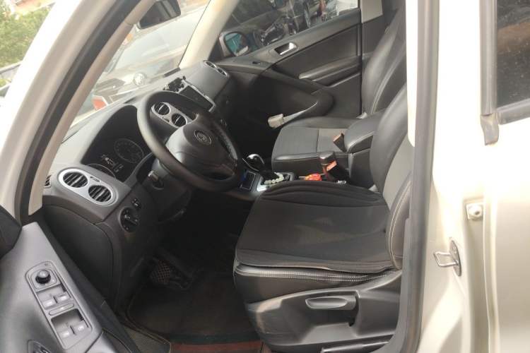Used Volkswagen Tiguan 2016 280TSI Automatic Two-Wheel-Drive Silk Road Style Edition Left Front Seat