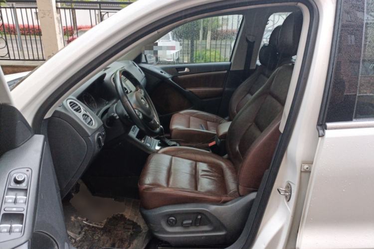 Used Volkswagen Tiguan 2016 300TSI Automatic All-Wheel Drive Luxury Edition Left Front Seat
