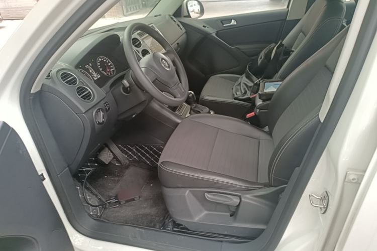 Used Volkswagen Tiguan 2016 280TSI Automatic Two-Wheel-Drive Silk Road Style Edition Left Front Seat