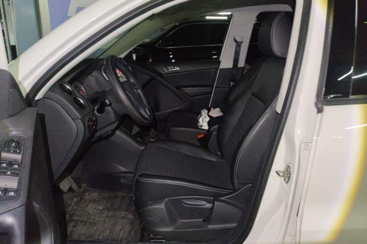 Used Volkswagen Tiguan 2016 280TSI Automatic Two-Wheel-Drive Silk Road Style Edition Left Front Seat