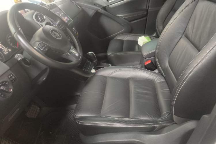 Used Volkswagen Tiguan 2016 280TSI Automatic Two-Wheel Drive Silk Road Comfort Edition Left Front Seat