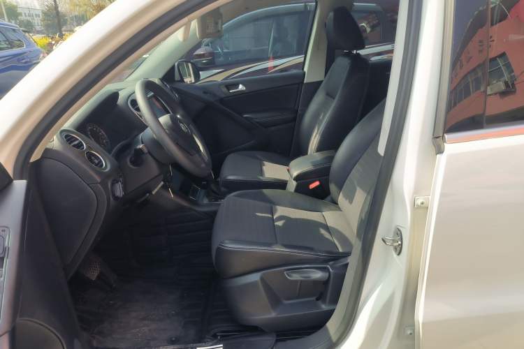 Used Volkswagen Tiguan 2016 280TSI Automatic Two-Wheel-Drive Silk Road Style Edition Left Front Seat