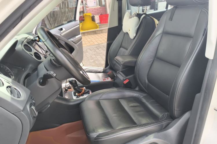 Used Volkswagen Tiguan 2016 300TSI Automatic All-Wheel Drive Luxury Edition Left Front Seat
