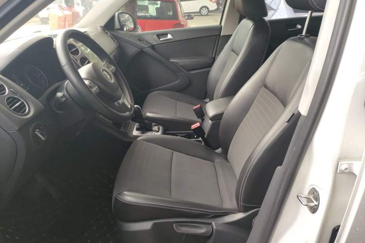 Used Volkswagen Tiguan 2016 280TSI Automatic Two-Wheel-Drive Silk Road Style Edition Left Front Seat