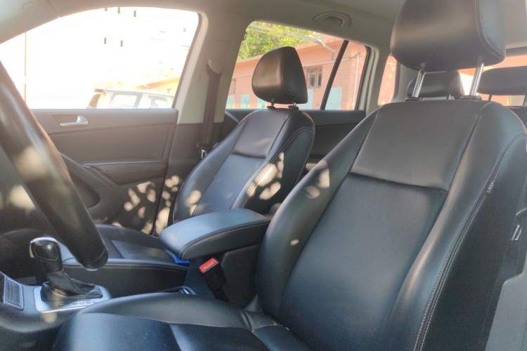 Used Volkswagen Tiguan 2016 280TSI Automatic Two-Wheel-Drive Silk Road Style Edition Left Front Seat