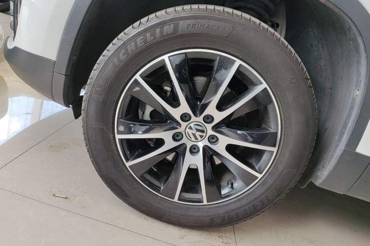 Used Volkswagen Tiguan 2016 300TSI Automatic Two-Wheel Drive Luxury Edition Left Front Wheel Hub