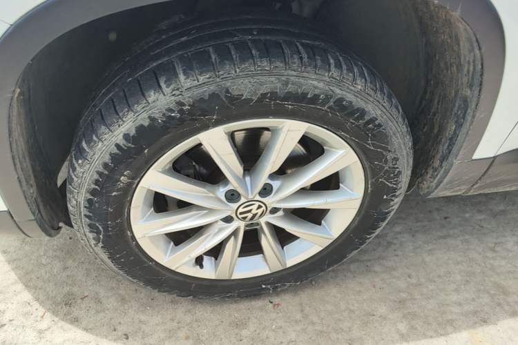 Used Volkswagen Tiguan 2016 300TSI Automatic All-Wheel Drive Fashion Vision Edition Left Front Wheel Hub