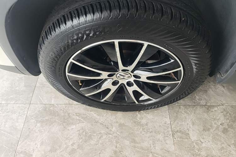 Used Volkswagen Tiguan 2016 300TSI Automatic Two-Wheel Drive Luxury Edition Left Front Wheel Hub