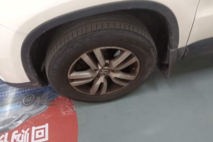 Used Volkswagen Tiguan 2016 300TSI Automatic Two-Wheel Drive Trend Edition Left Front Wheel Hub